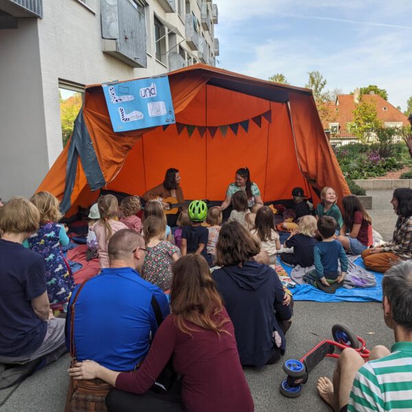 Kinderangebot Lese- und Liederzelt